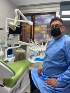Dr. Cüneyt Bosna Ankara Kızılay diş hekimi