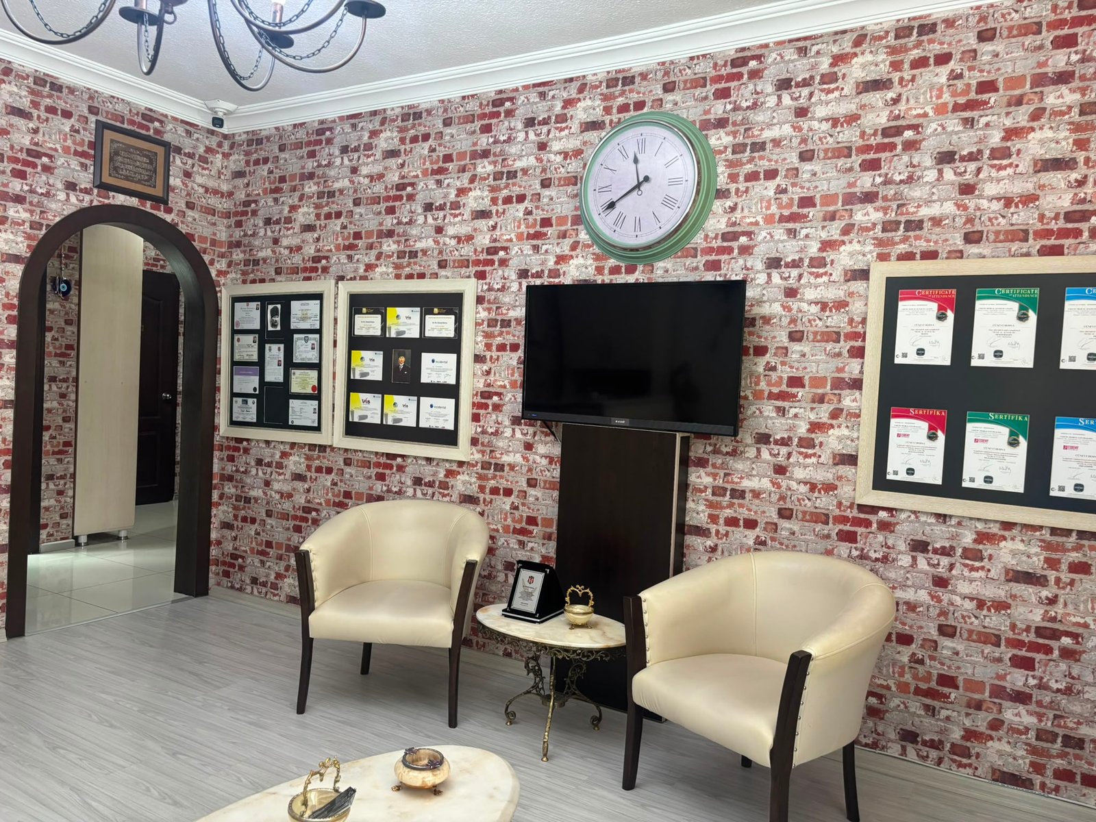 Dr. Cüneyt Bosna Ankara Kızılay diş kliniği